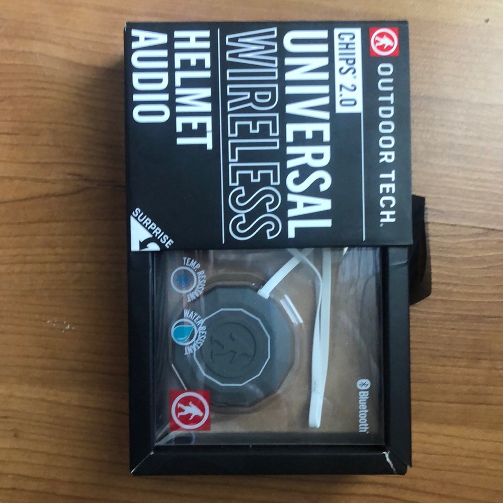 Universal Wireless Helmet Audio